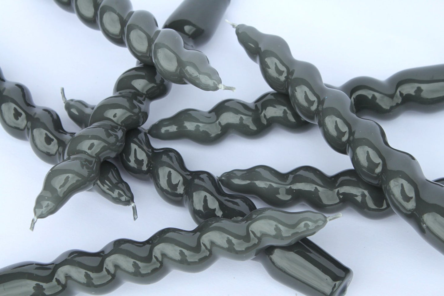 Maegen Spiral Candle - Charcoal