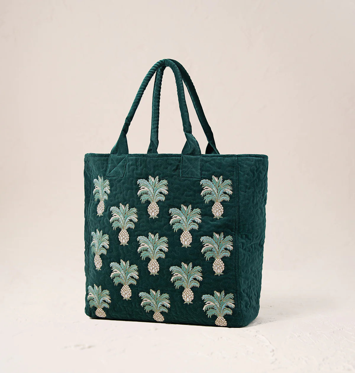 Elizabeth Scarlett Pineapples Tote - Emerald