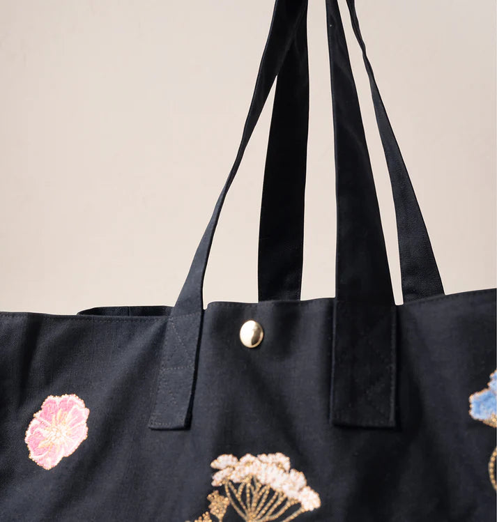 Elizabeth Scarlett Pressed Flowers Carryall Bag - Charcoal