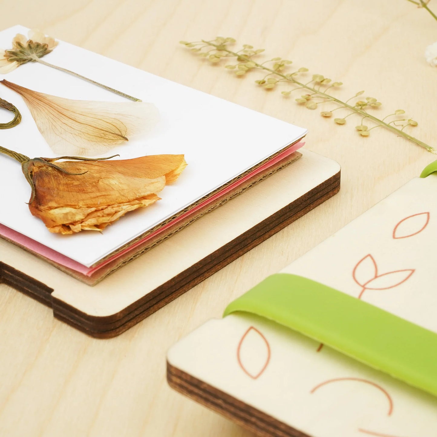 Calm Club Flower Power Press