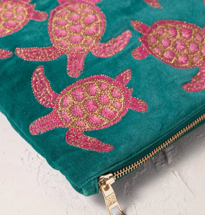 Elizabeth Scarlett Turtle Conservation Everyday Pouch - Teal Jade