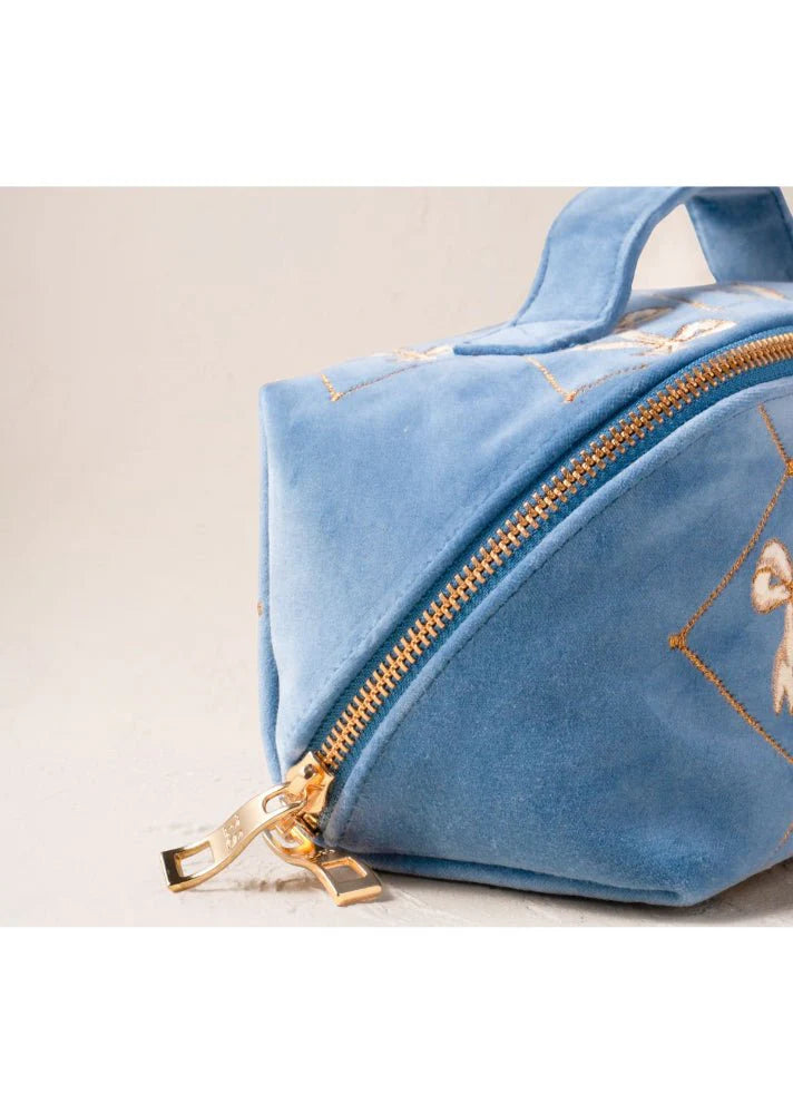 Elizabeth Scarlett - Lattice Bows Open Flat Makeup Bag