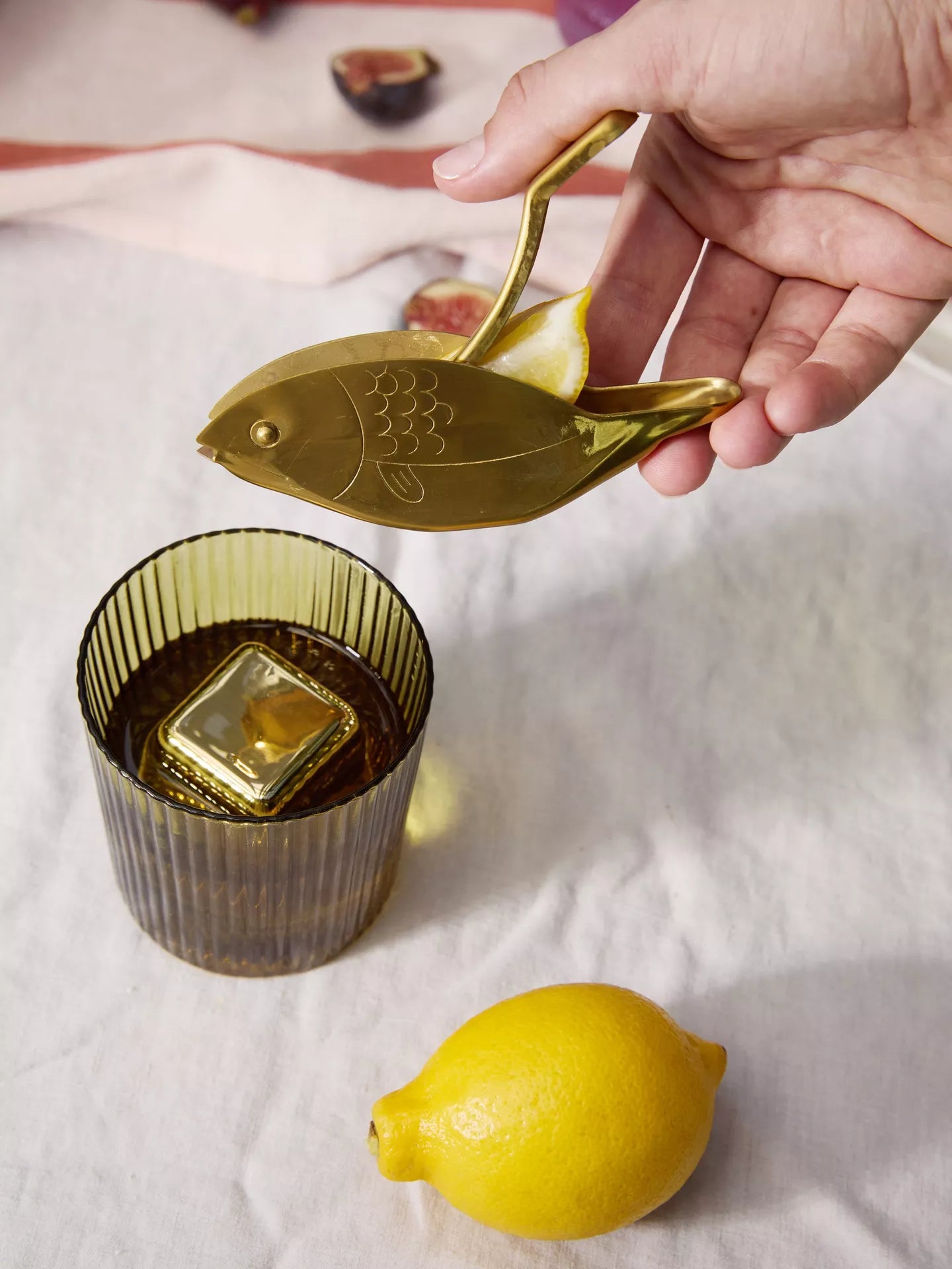 Here's How Stevie Fish Gold Citrus Juicer