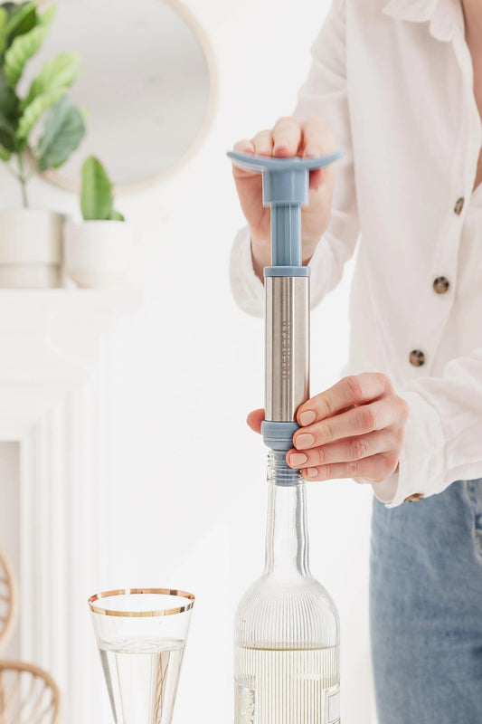 UBERSTAR - Wine Saver Vacuum Pump and Stopper Set