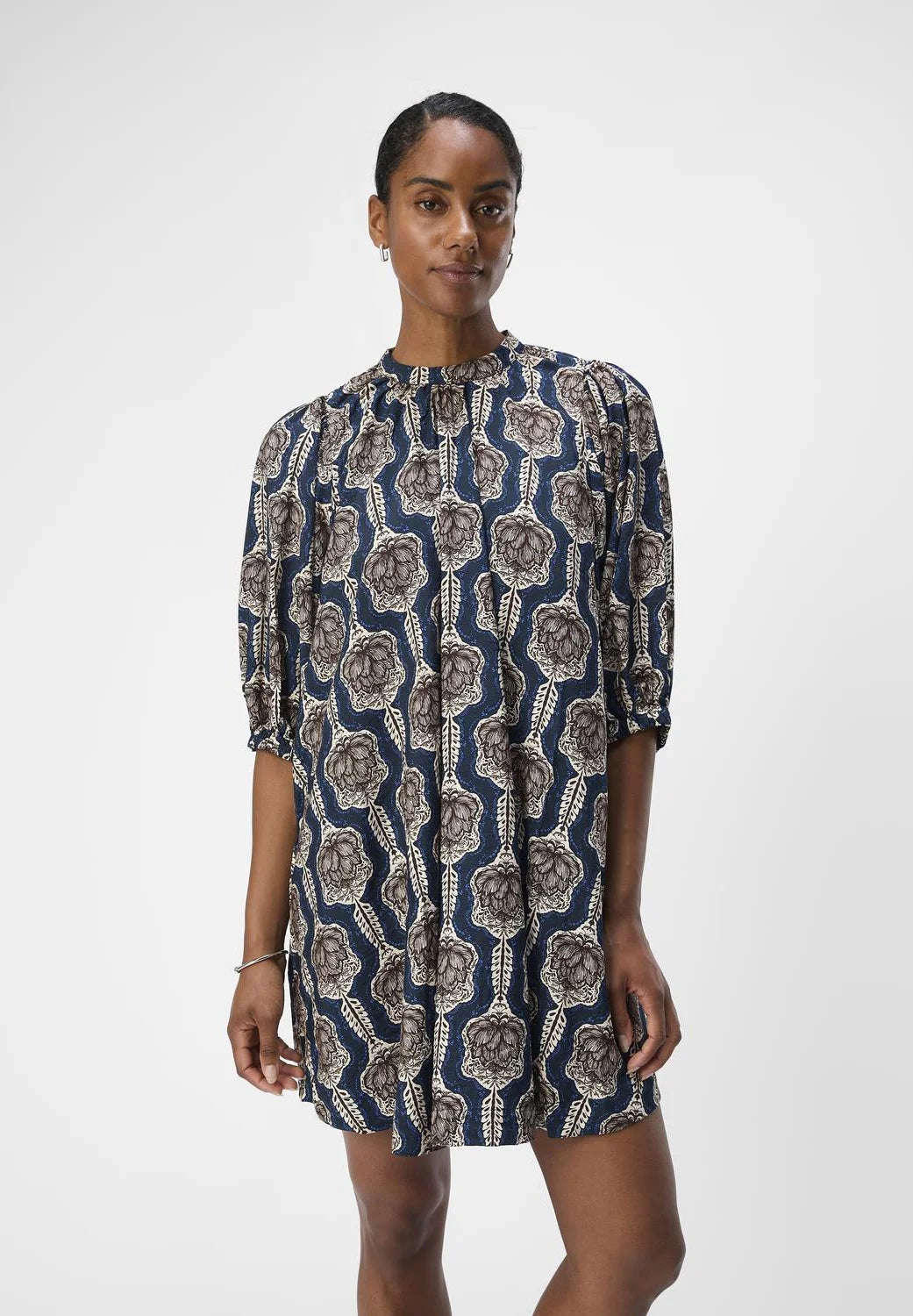 Object OBJEMMI Dress in Black/White Sand