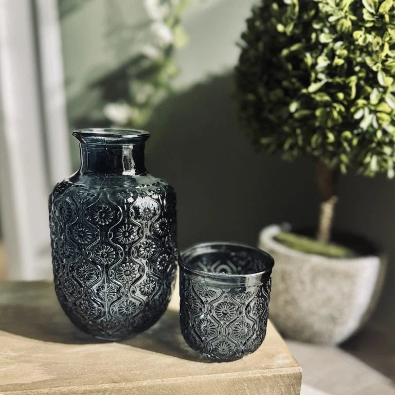 Gisela Graham - Glass Water Carafe Set – Blue Daisy