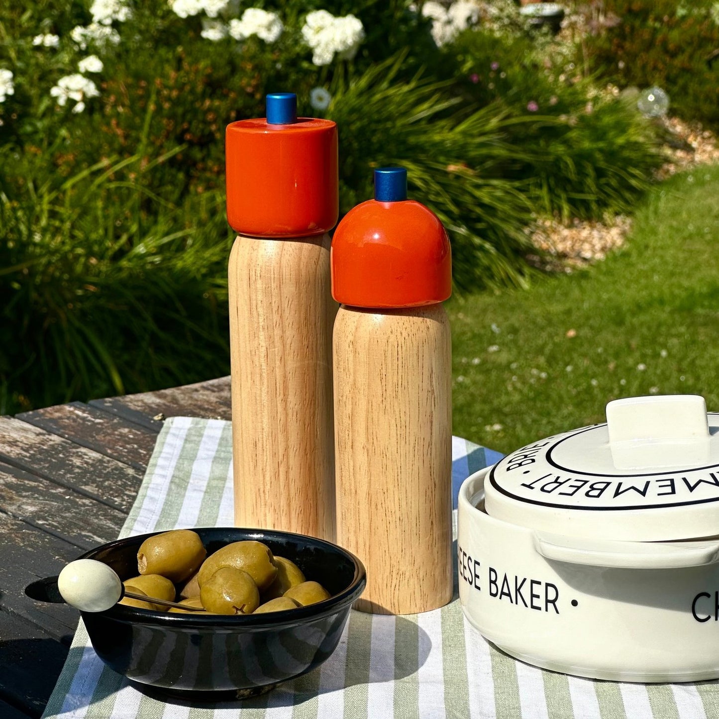 Maegen Medium Salt/Pepper Grinder - Orange