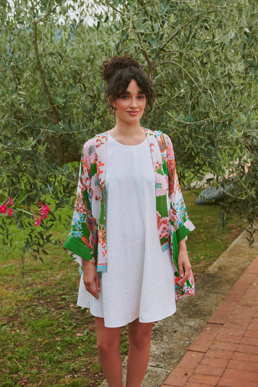 Kitsch Bouquet Green Kimono - One Hundred Stars