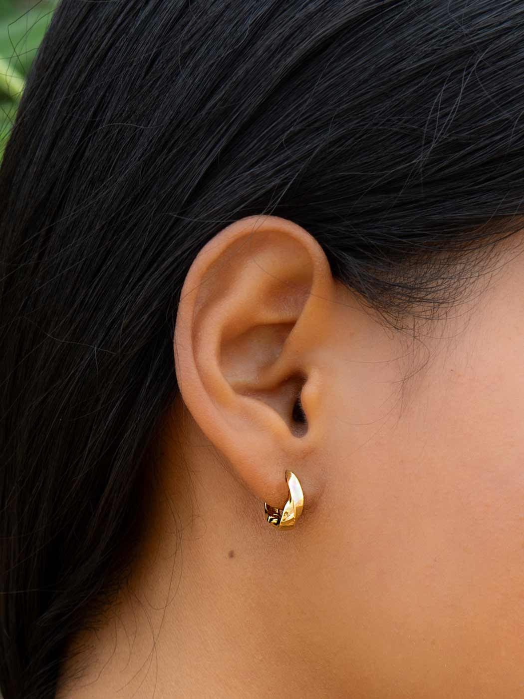Formation Co - Lenu Twist Earrings - Gold Plating