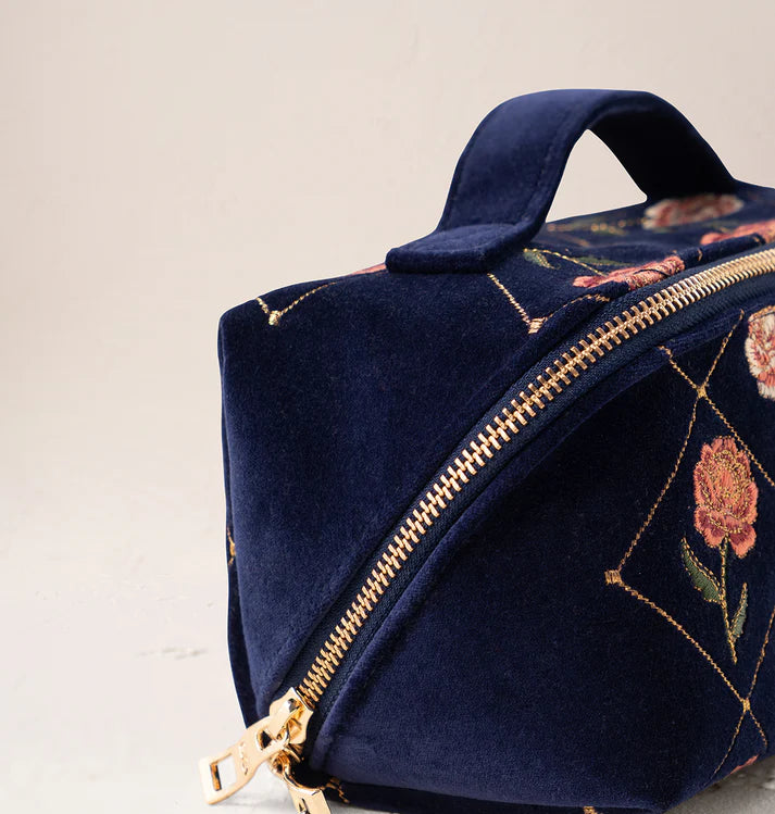 Elizabeth Scarlett Rose Open Flat Makeup Bag