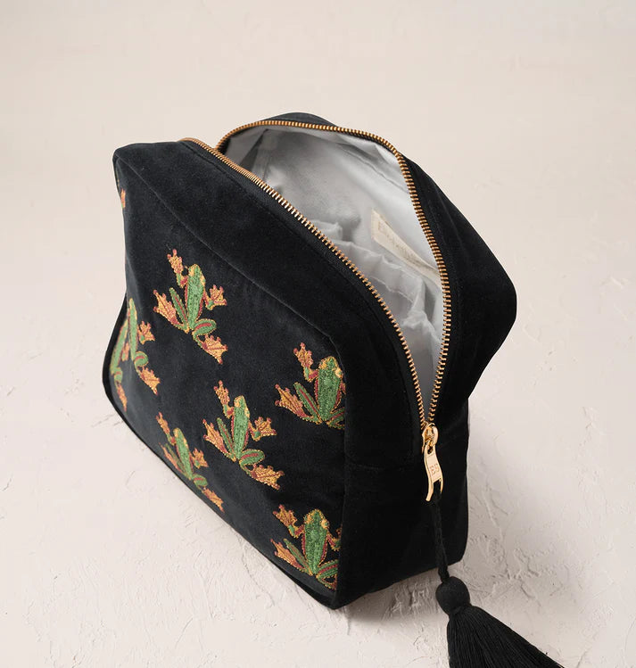 Tree Frogs Wash Bag - Charcoal