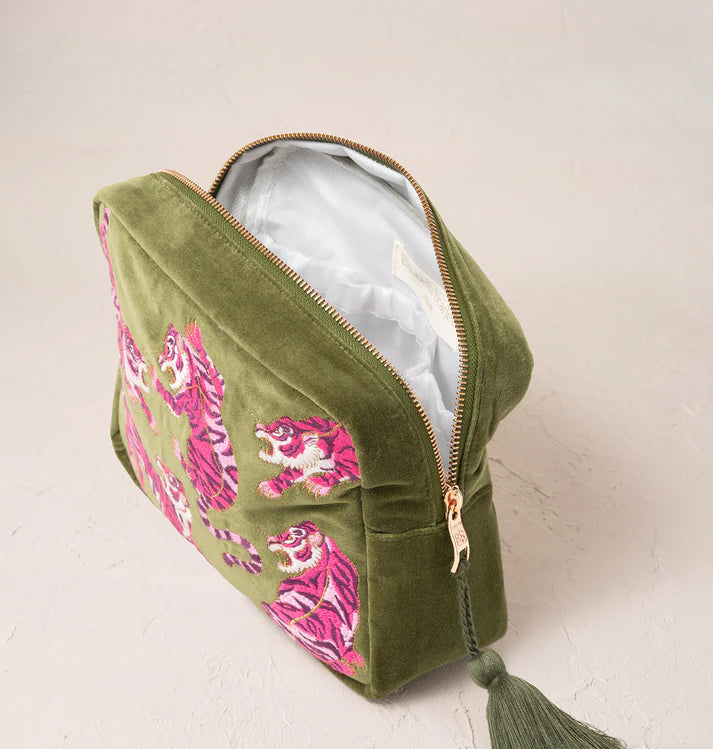 Elizabeth Scarlett Wild Tiger Wash Bag - Fern Green