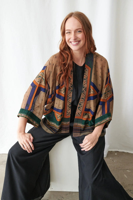 One Hundred Stars -Fleur De Lys Sand Kimono