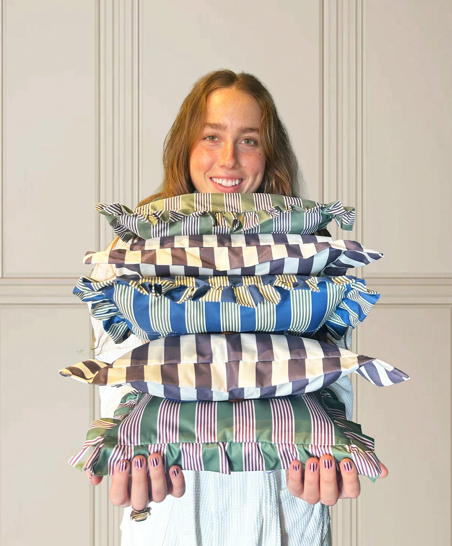 Abahna® - The Original Bath Pillow Charcoal grey & white striped