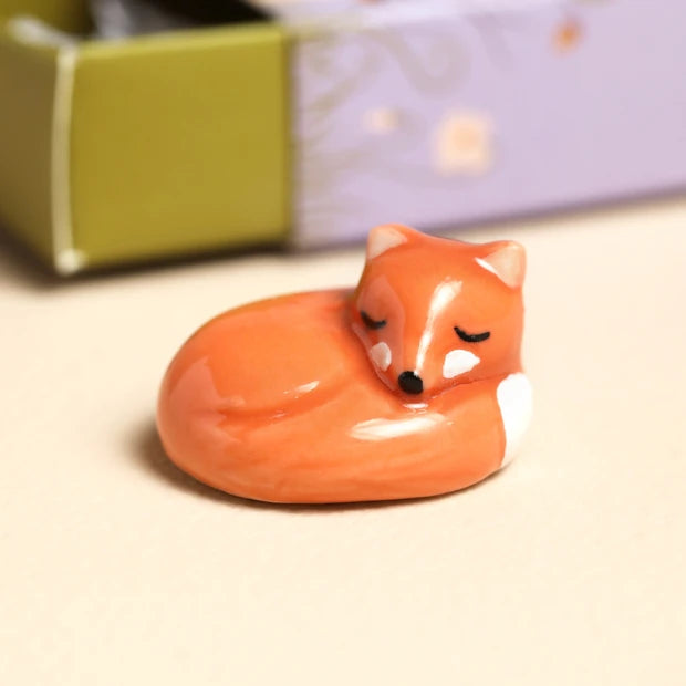 Lisa Angel - Tiny Matchbox Ceramic Highland Fox Token