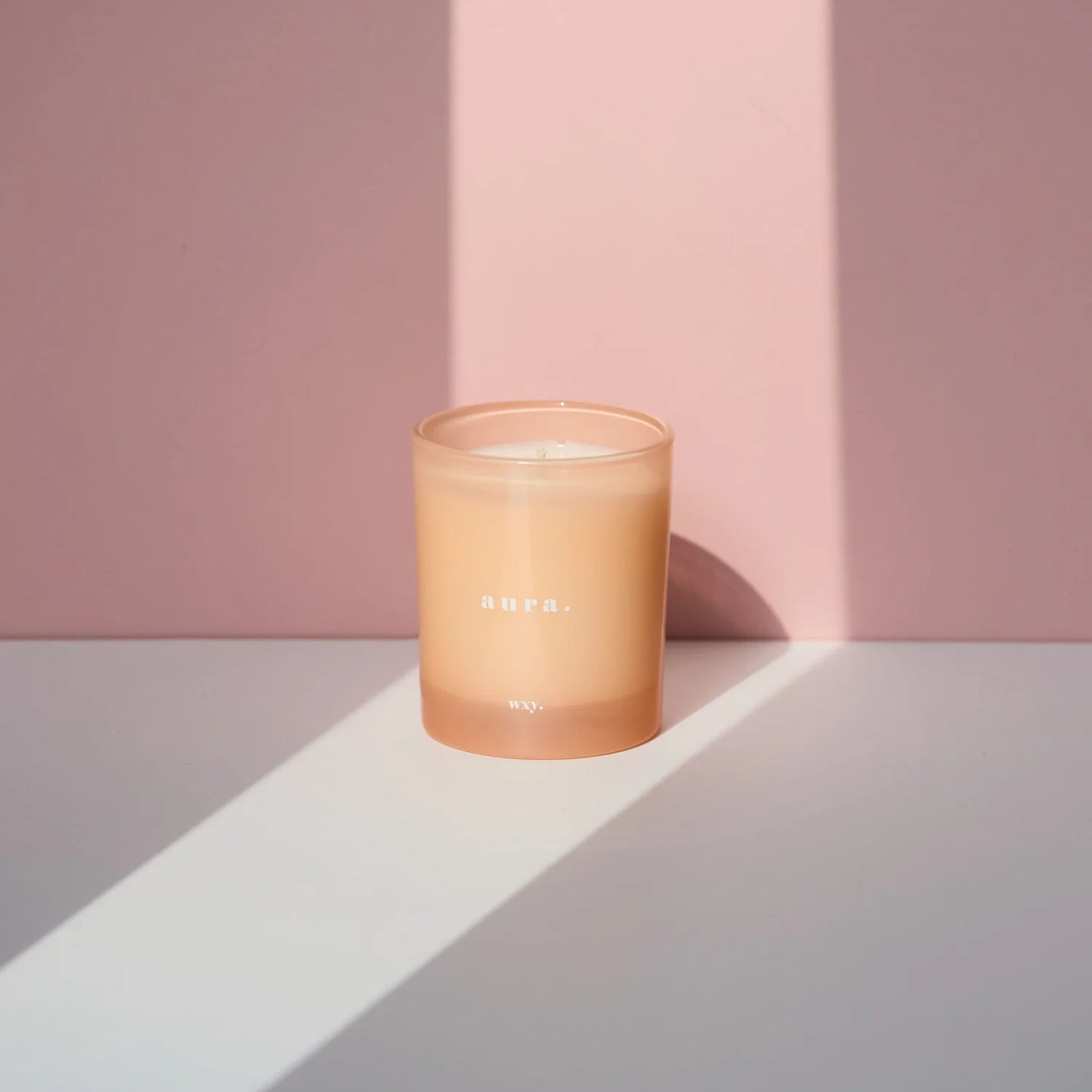 WXY Aura Classic Candle - White Woods & Amber down