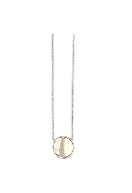 Lark Round Pendant Necklace - Mother of Pearl (Silver)