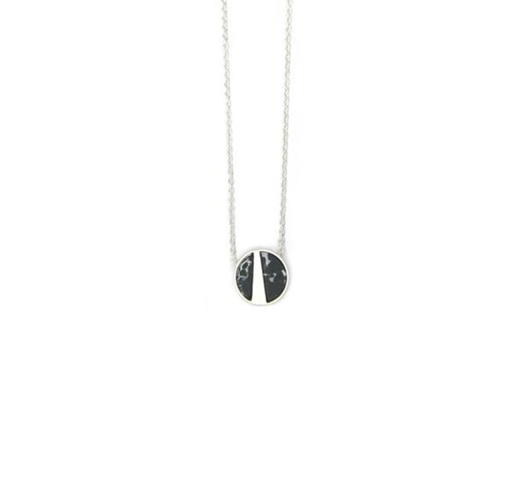 Lark Round Pendant Necklace - Black Marble (Silver)