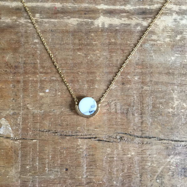 Sixton White Marble Necklace Gold